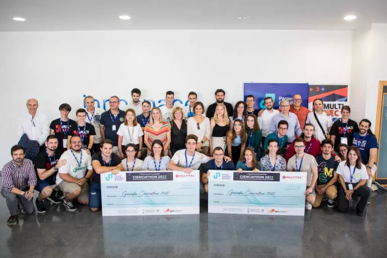 Alicante Plaza article about MultitecUA's Cienciathon